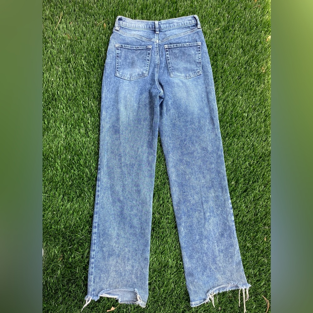 SO Women’s Super High Rise Jeans Size 26 Raw Hem - Picture 2 of 5